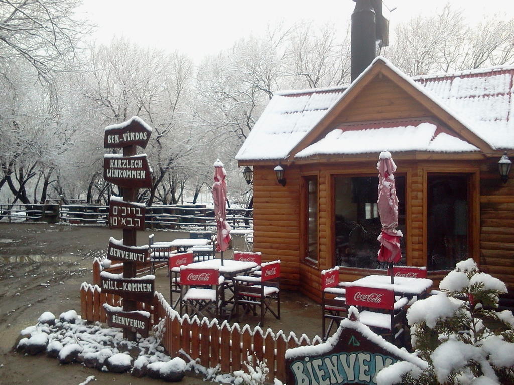 Camping Y Hostal El Ovejero Ель-Калафате Екстер'єр фото