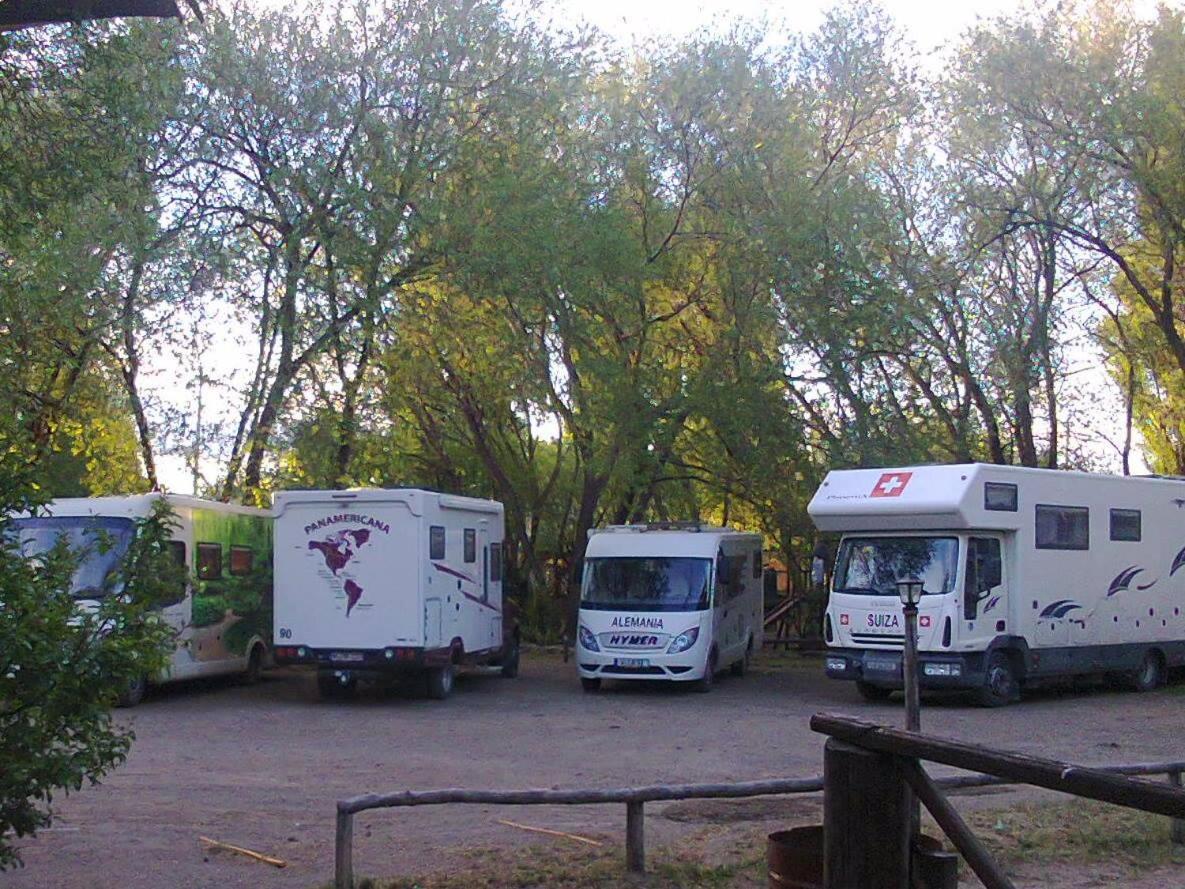 Camping Y Hostal El Ovejero Ель-Калафате Екстер'єр фото